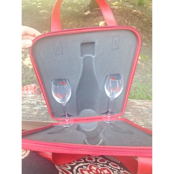 Cooler Wine Case with two Wine Glasses - Picture 5 of 5